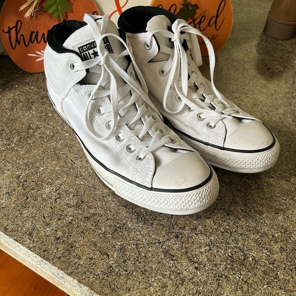 Converse chucks, unisex men's size 11 women's size 13in white - Picture 1 of 8